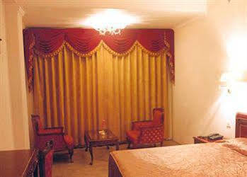 Hotel De Park Shimla Zewnętrze zdjęcie